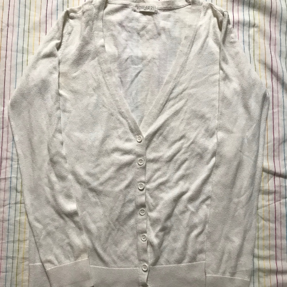 V-shaped white cardigan